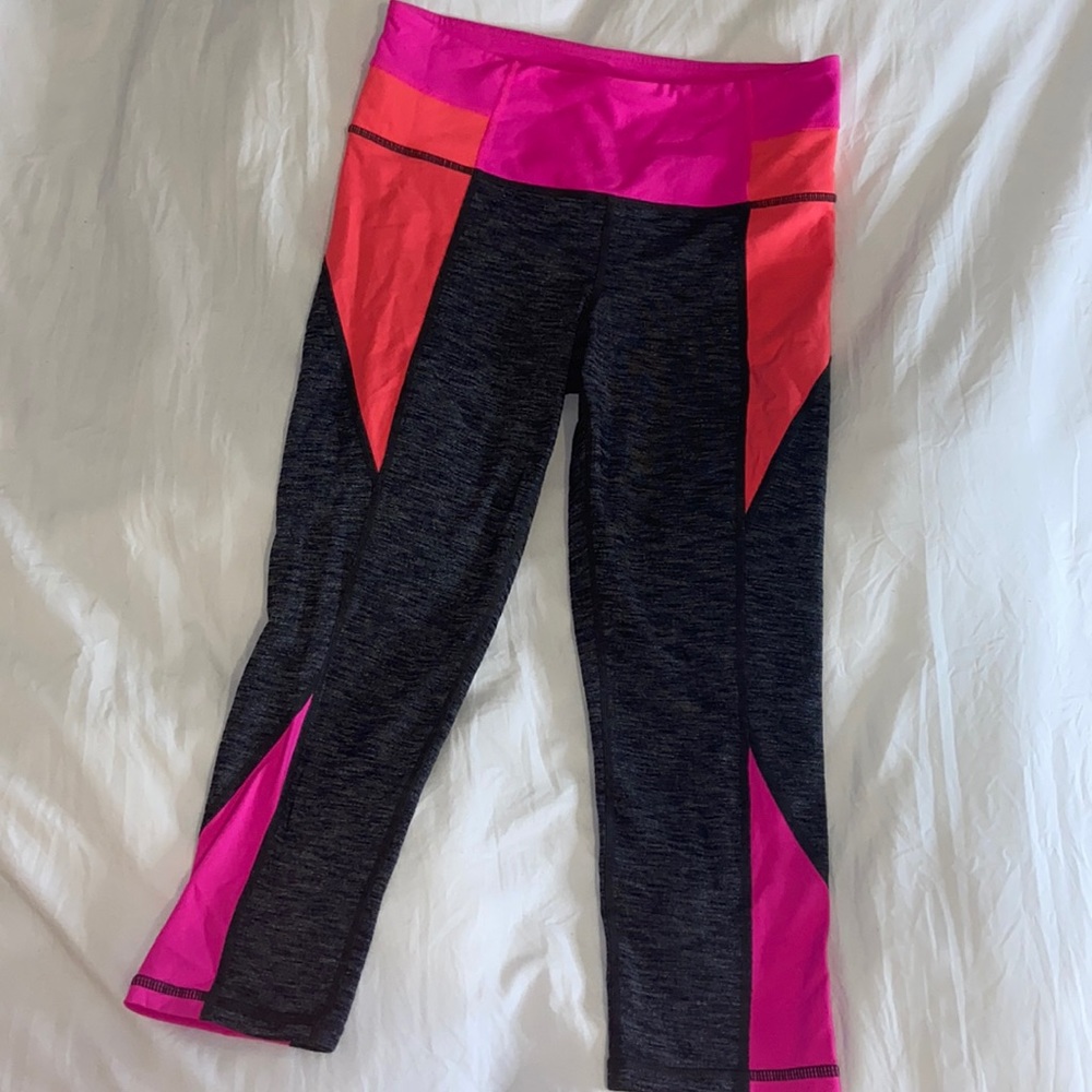 Athleta Colorblock Cropped Capri